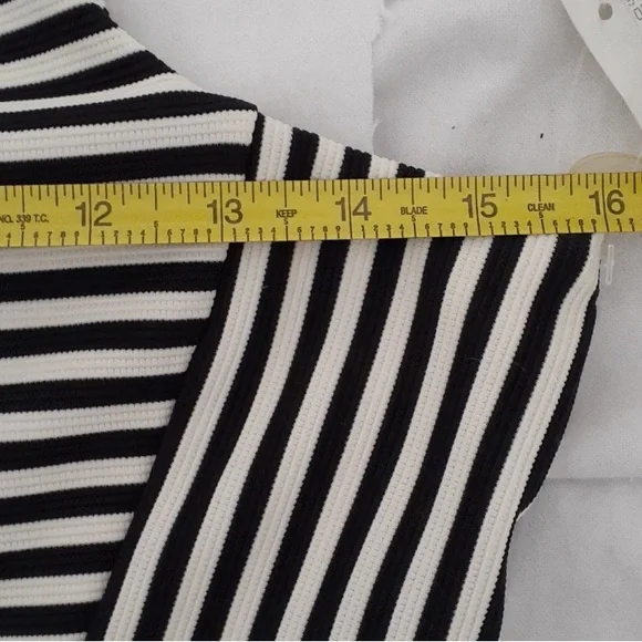 Trixxi Bodycon Dress - Picture 8 of 8